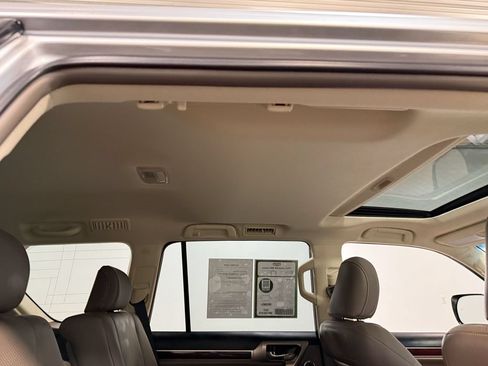 Used 2017 Lexus GX 460 Luxury AWD/4WD image 69