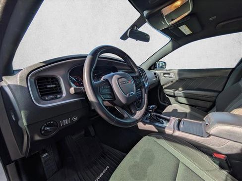 Used 2020 Dodge Charger SXT w/ Blacktop Package image 15
