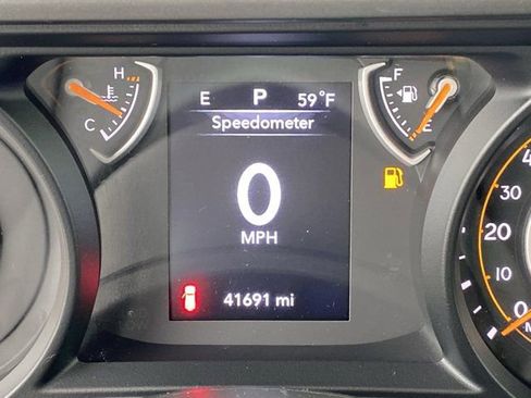 Used 2024 Jeep Wrangler Sport S image 15