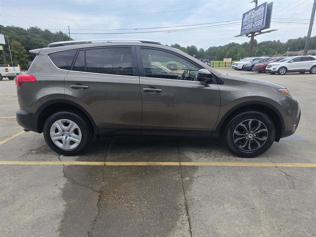 Used 2015 Toyota RAV4 LE FWD image 1