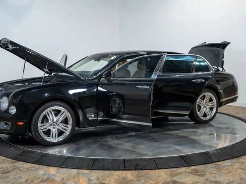 Used 2011 Bentley Mulsanne RWD image 6