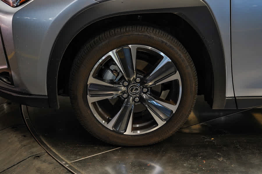 Used 2025 Lexus UX 300h FWD w/ Accessory Package (Z1) image 9