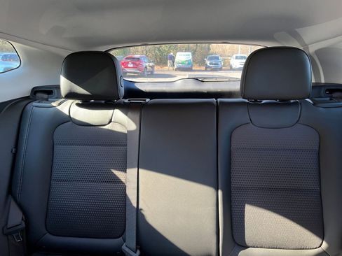 Used 2025 Chevrolet Trax LT image 36