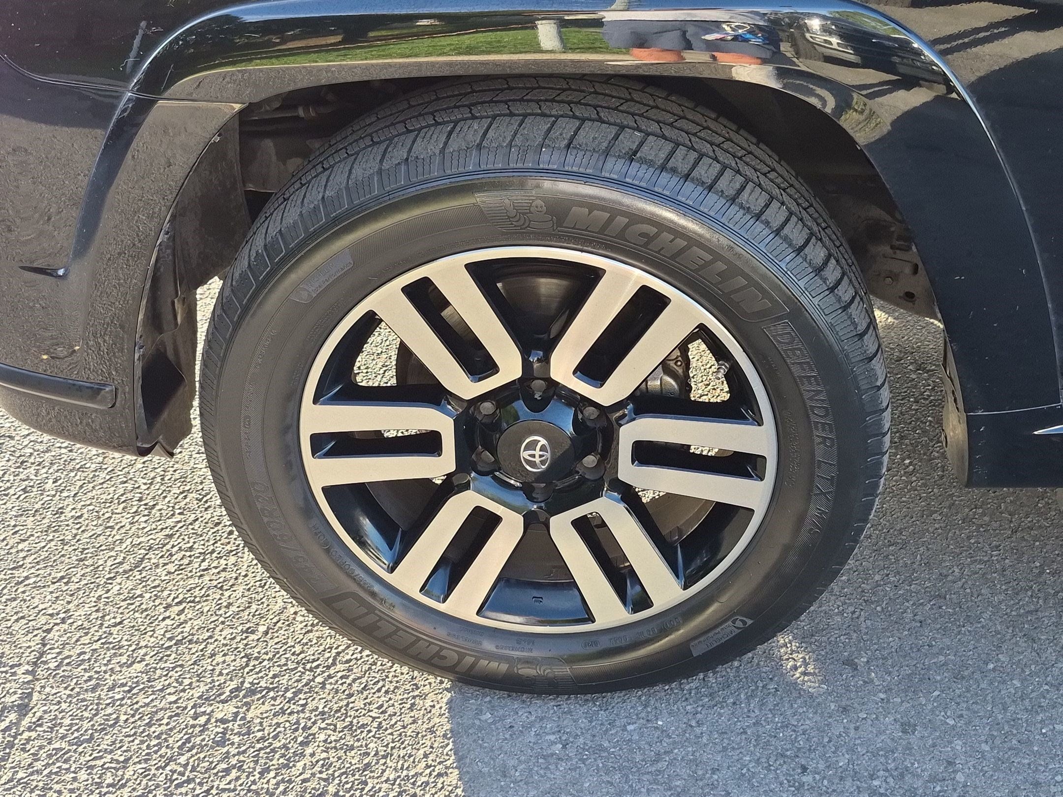 Used 2014 Toyota 4Runner Limited AWD/4WD image 13