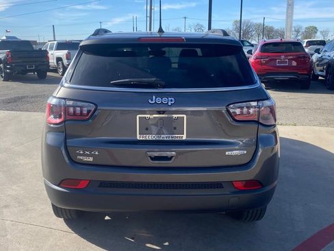 Used 2022 Jeep Compass Latitude w/ Convenience Group image 4