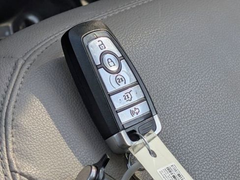 Certified 2021 Ford Explorer Limited w/ Hybrid Equipment Group 310A image 29