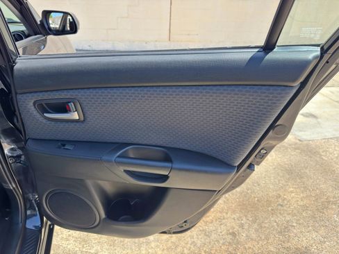 Used 2006 MAZDA MAZDA3 i Touring image 35