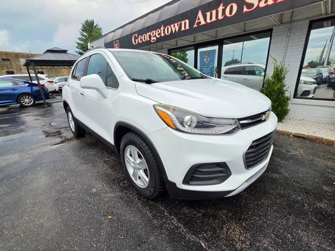 Used 2017 Chevrolet Trax LT w/ LT Convenience Package FWD image 23