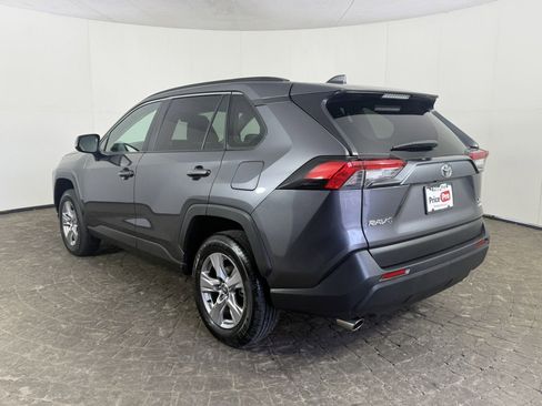 Used 2025 Toyota RAV4 XLE w/ Convenience Package image 5