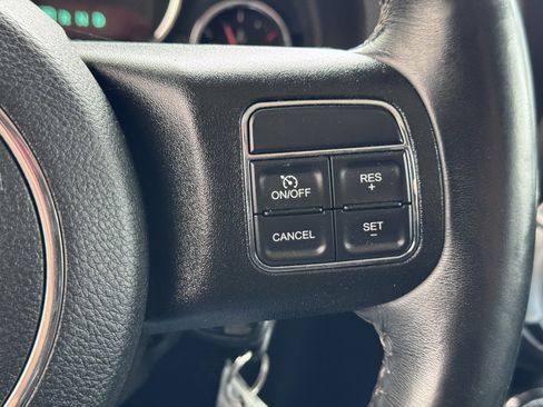 Used 2018 Jeep Wrangler Unlimited Sahara w/ Dual Top Group image 17