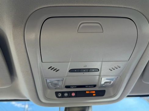 Used 2019 GMC Acadia SLT image 47