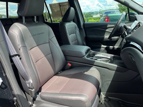 Used 2025 Honda Ridgeline Black Edition image 31
