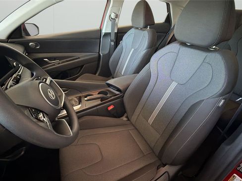 Certified 2026 Hyundai Elantra SE FWD image 8