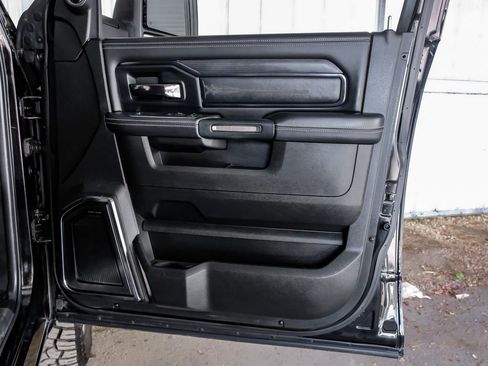 Used 2023 RAM 2500 Limited image 46