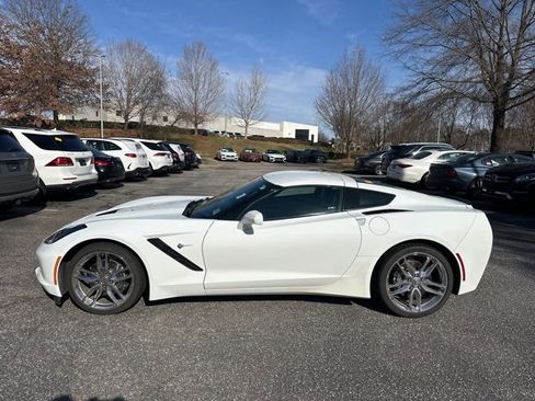 Used 2019 Chevrolet Corvette Stingray Coupe w/ 1LT image 8