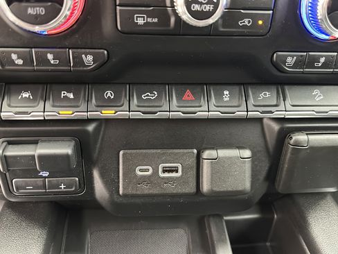 Used 2021 GMC Sierra 1500 AT4 w/ AT4 Premium Package AWD/4WD image 22