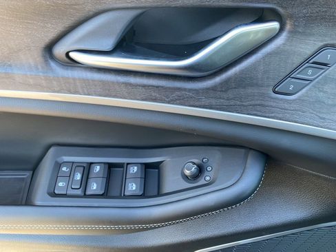 New 2025 Jeep Grand Cherokee L Limited w/ Black Appearance Package image 28