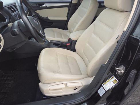 Used 2018 Volkswagen Jetta SE FWD image 22