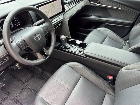 Used 2026 Toyota Camry XLE FWD image 12