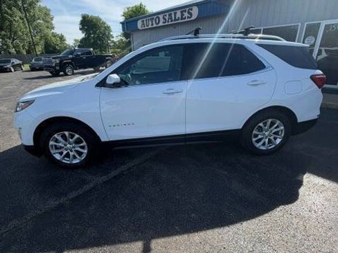 Used 2018 Chevrolet Equinox LT w/ Sun & Infotainment Package AWD/4WD image 4