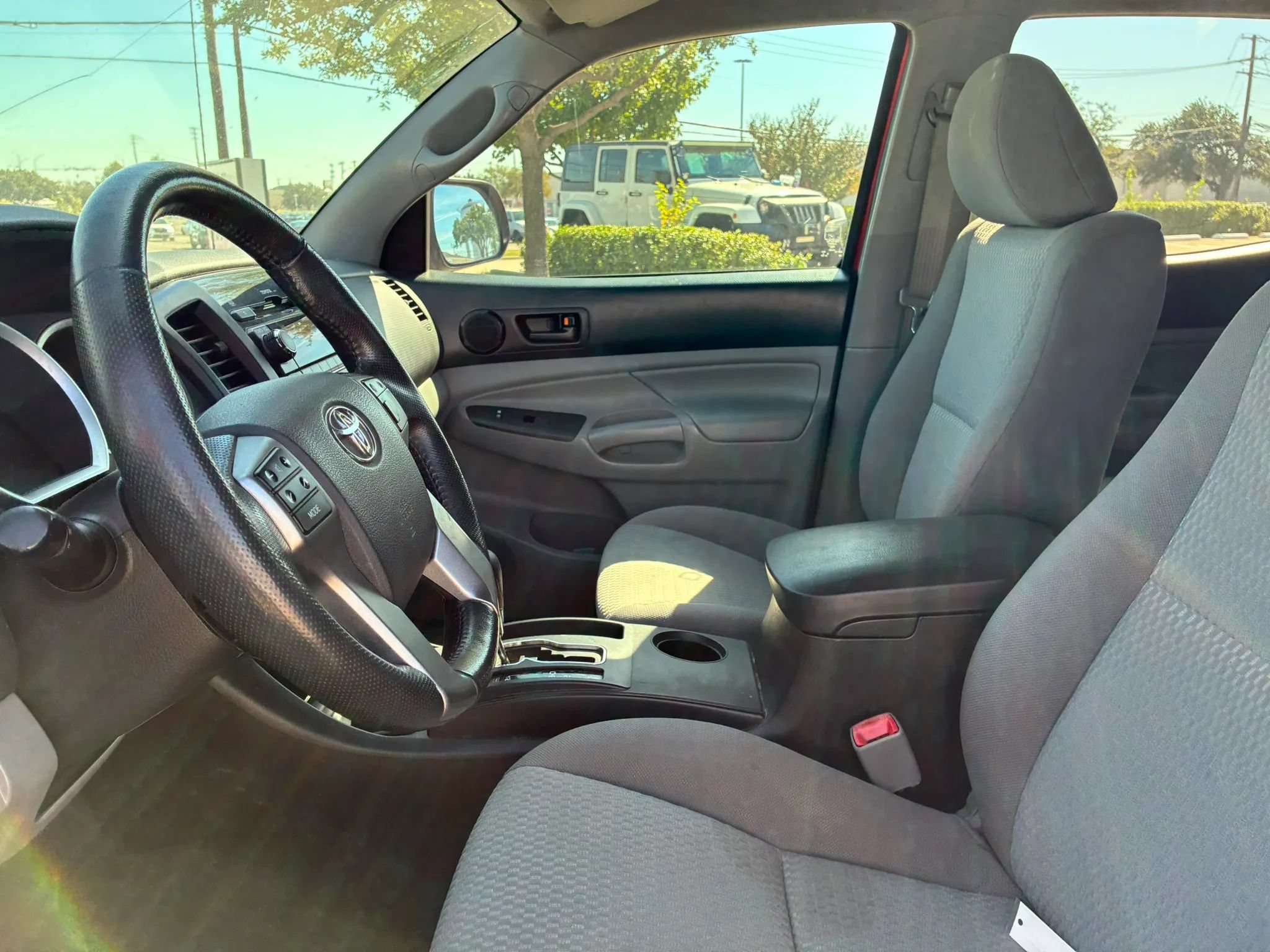 Used 2012 Toyota Tacoma 2WD Double Cab w/ Convenience Pkg image 11