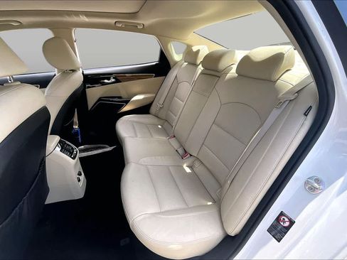 Used 2019 Kia Cadenza Technology FWD image 32