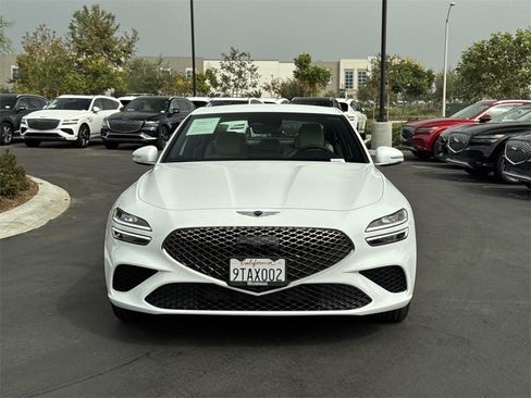 Used 2025 Genesis G70 2.5T image 7