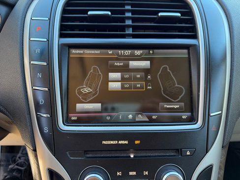 Used 2016 Lincoln MKX Reserve w/ Luxury Package image 16