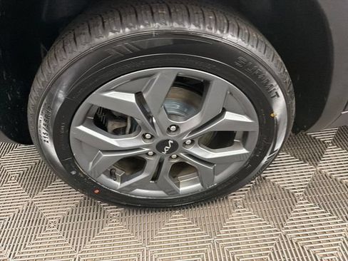 Certified 2024 Kia Seltos S AWD/4WD image 31