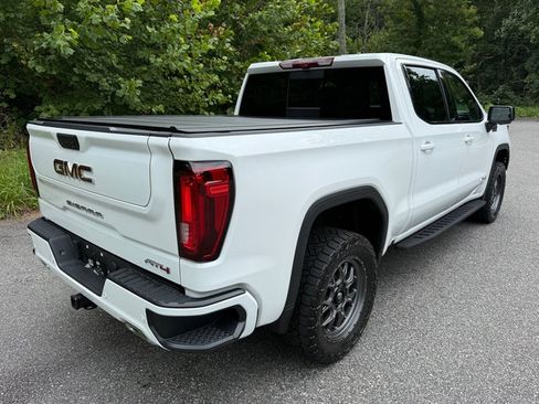 Used 2025 GMC Sierra 1500 AT4 w/ AT4 Premium Package AWD/4WD image 6