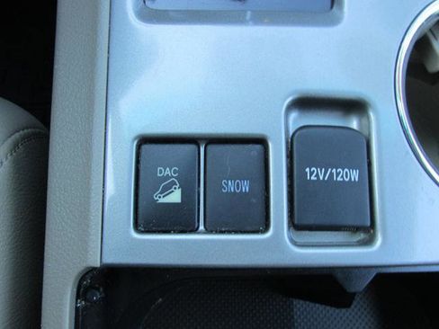 Used 2013 Toyota Highlander 4WD image 15