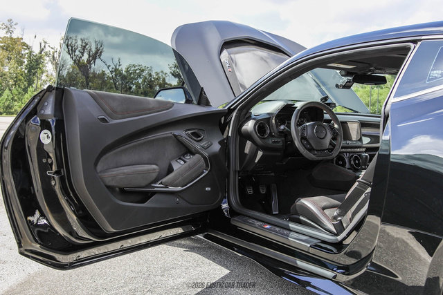 Used 2017 Chevrolet Camaro ZL1 RWD image 33