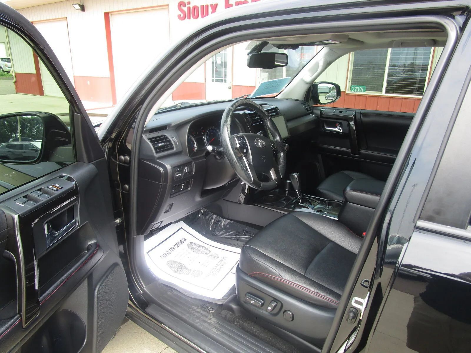 Used 2016 Toyota 4Runner Trail Premium AWD/4WD image 11