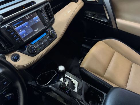 Used 2016 Toyota RAV4 Limited image 13