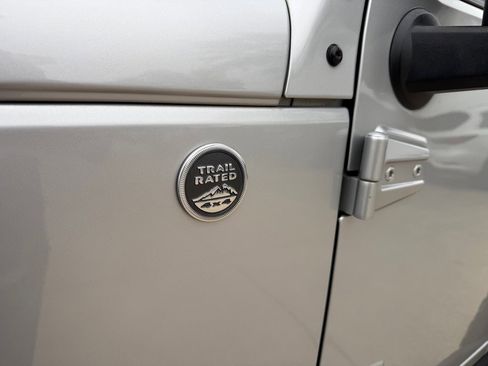 Used 2012 Jeep Wrangler Sport image 12