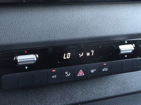 Used 2025 Mercedes-Benz Sprinter 2500 image 31