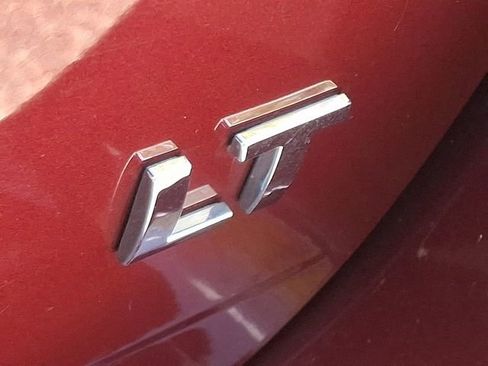 Used 2017 Chevrolet Equinox LT w/ Convenience Package image 30