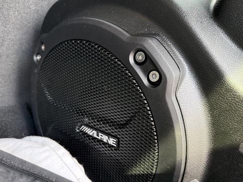 Used 2023 Jeep Wrangler Unlimited w/ Cold Weather Group image 13