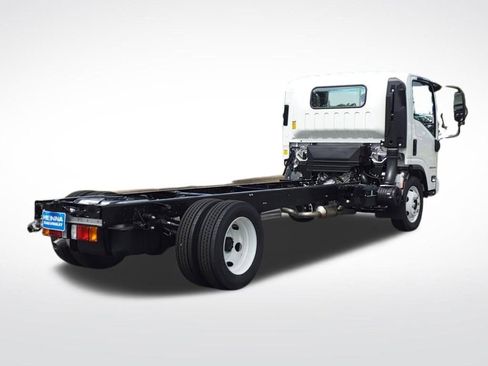 New 2024 Chevrolet Low Cab Forward RWD image 4
