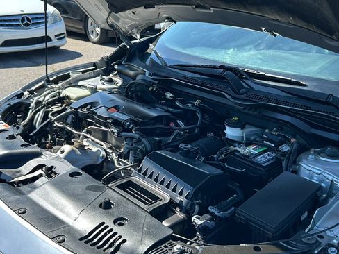 Used 2017 Honda Civic EX image 9