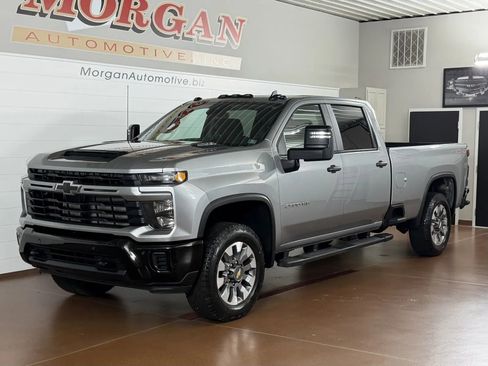 Used 2025 Chevrolet Silverado 2500 Custom w/ Custom Value Package AWD/4WD image 8