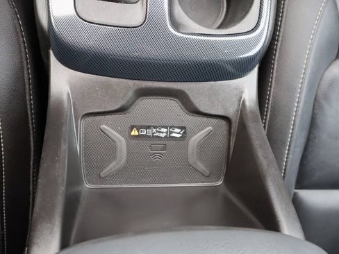 Used 2021 Chevrolet Colorado Z71 w/ Safety Package AWD/4WD image 17