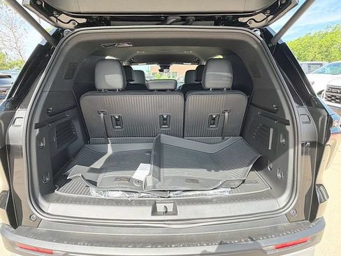 New 2026 Chevrolet Traverse LT w/ Driver Confidence Package AWD/4WD image 28