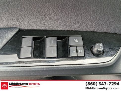 Certified 2020 Toyota Prius Prime Limited FWD image 12