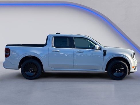 New 2026 Ford Maverick Lobo image 9