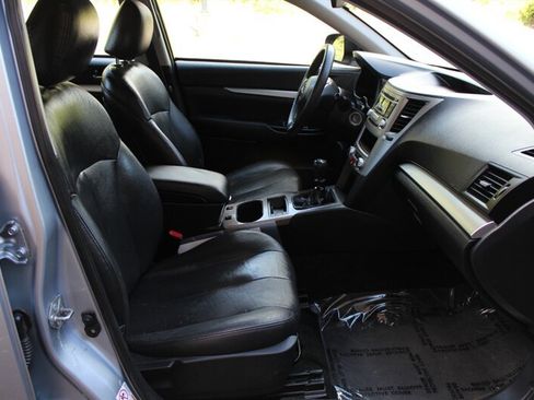 Used 2013 Subaru Legacy 2.5i AWD/4WD image 17