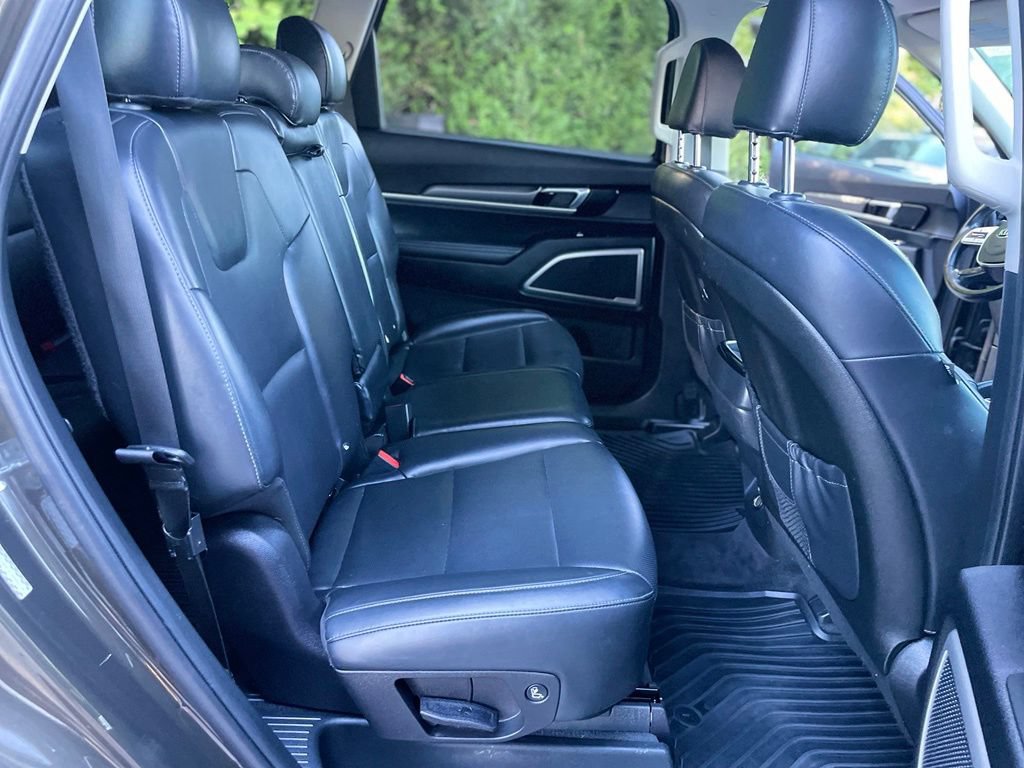 Used 2020 Kia Telluride S w/ S 8 Passenger Seating Package AWD/4WD image 13