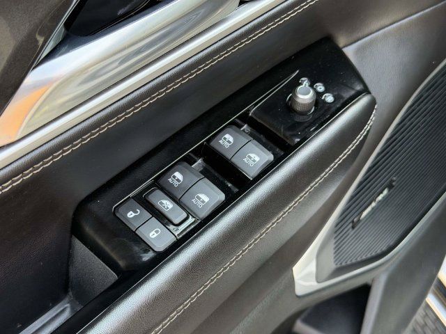 Used 2022 Jeep Wagoneer Series I w/ Convenience Group I AWD/4WD image 18