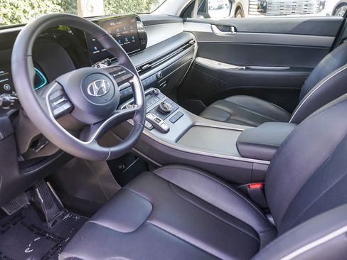 Used 2024 Hyundai Palisade SEL FWD image 16