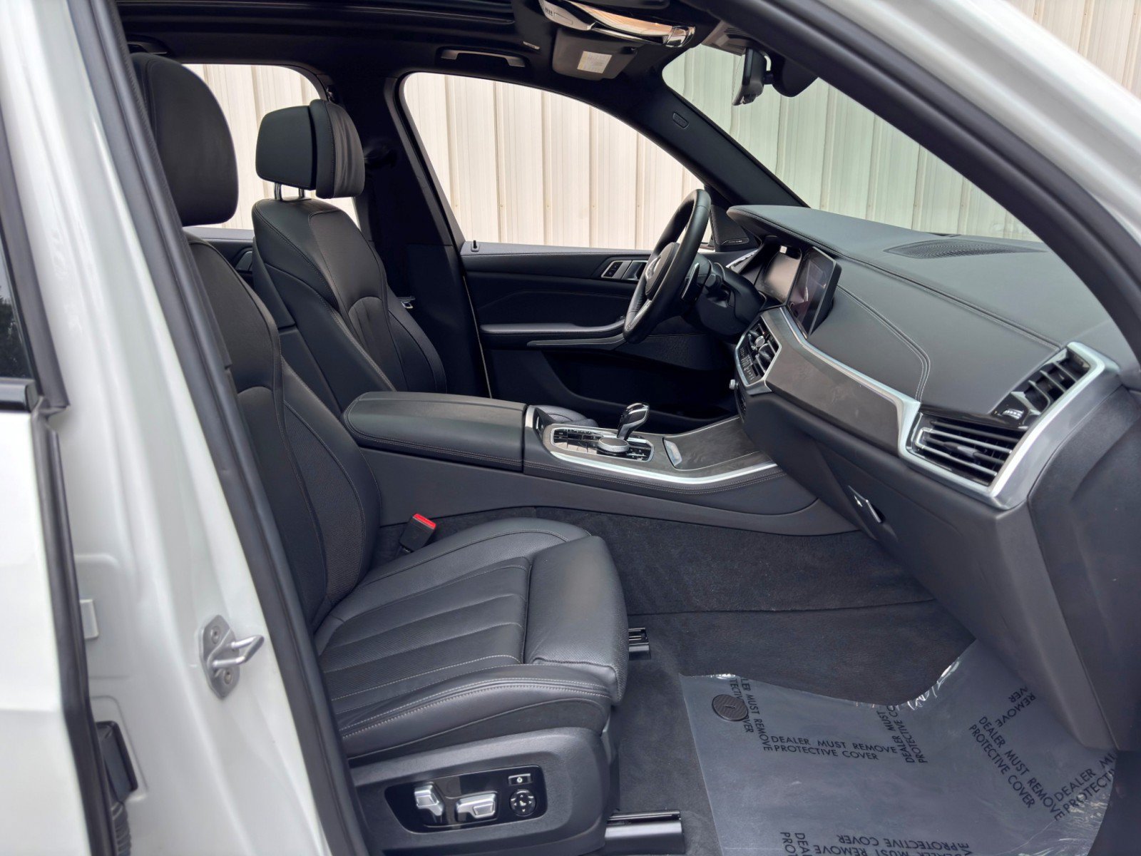 Used 2020 BMW X5 M50i AWD/4WD image 17